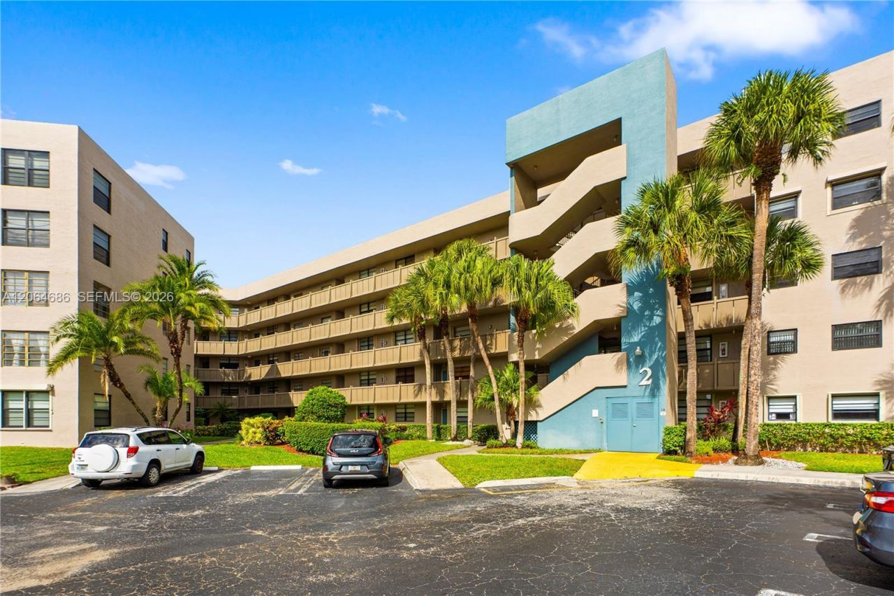 900 Colony Point Cir, Unit 216, Pembroke Pines, FL 33026 Photo