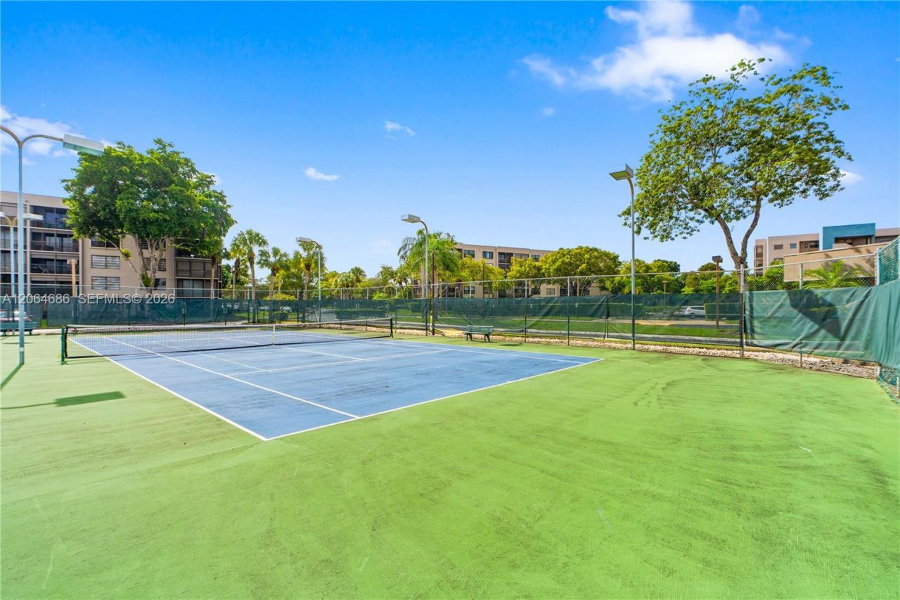 900 Colony Point Cir, Unit 216, Pembroke Pines, FL 33026 Photo