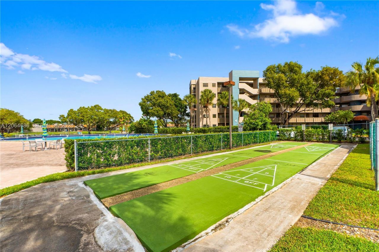 900 Colony Point Cir, Unit 216, Pembroke Pines, FL 33026 Photo