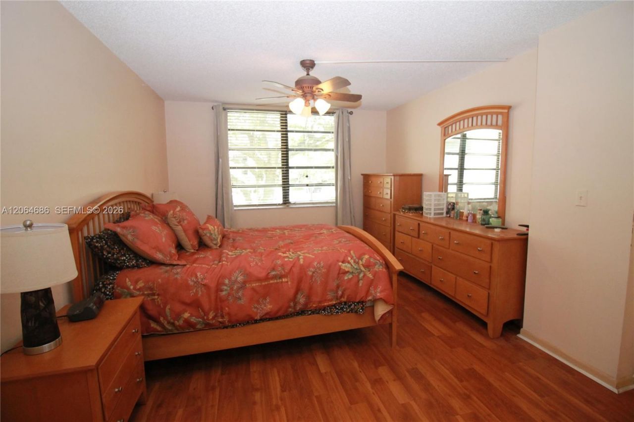 900 Colony Point Cir, Unit 216, Pembroke Pines, FL 33026 Photo