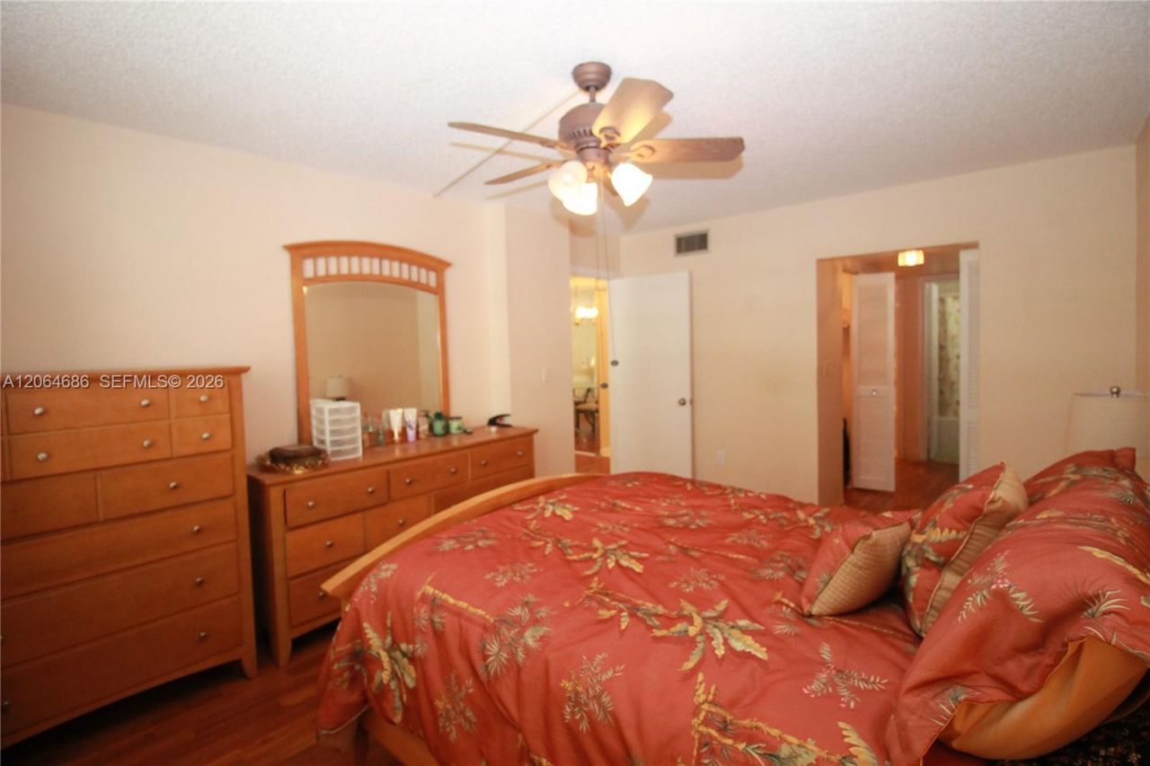 900 Colony Point Cir, Unit 216, Pembroke Pines, FL 33026 Photo