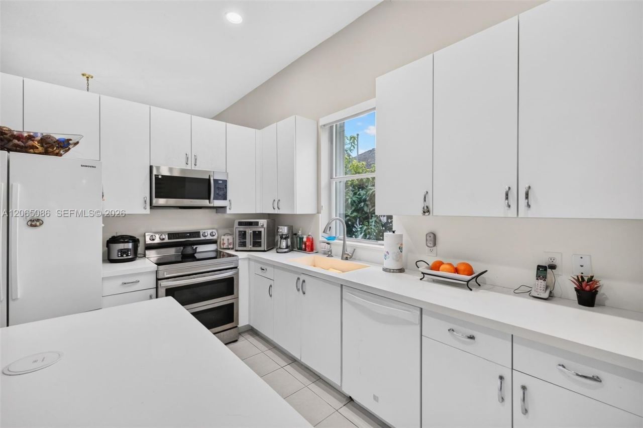 13356 NW 16th St, Pembroke Pines, FL 33028 Photo