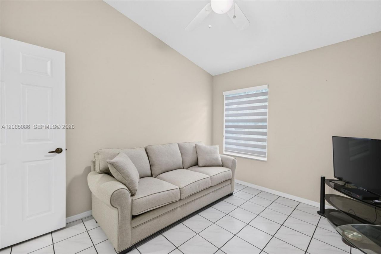 13356 NW 16th St, Pembroke Pines, FL 33028 Photo