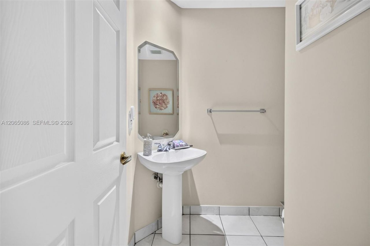 13356 NW 16th St, Pembroke Pines, FL 33028 Photo