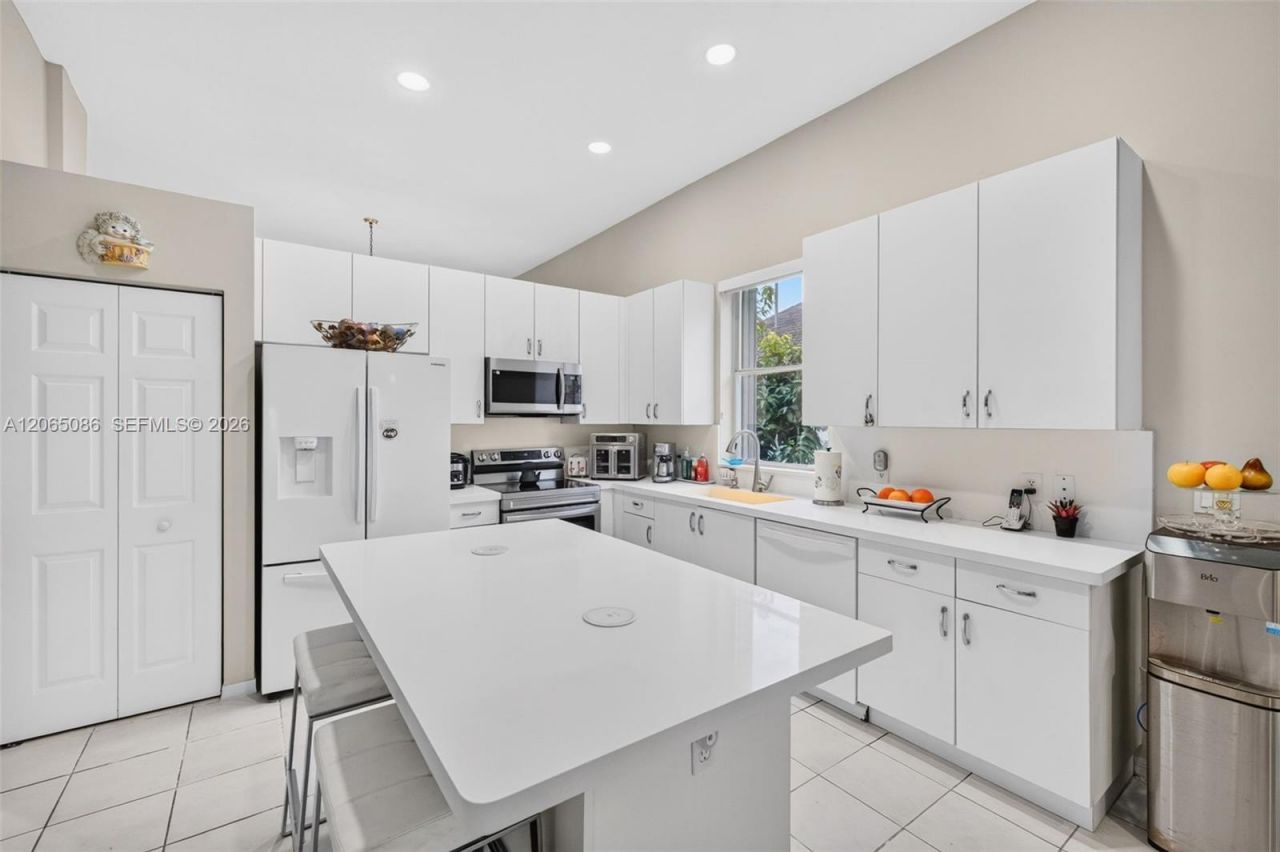 13356 NW 16th St, Pembroke Pines, FL 33028 Photo