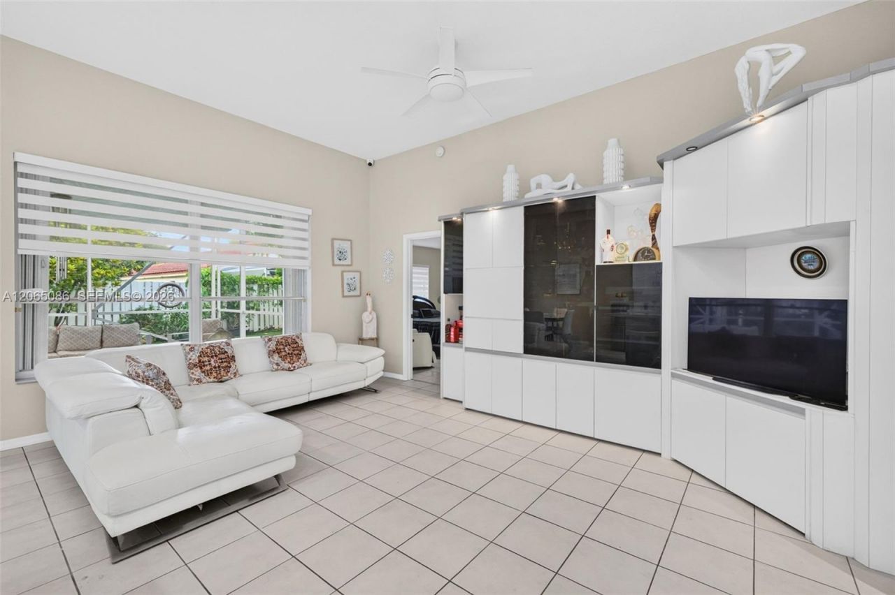 13356 NW 16th St, Pembroke Pines, FL 33028 Photo