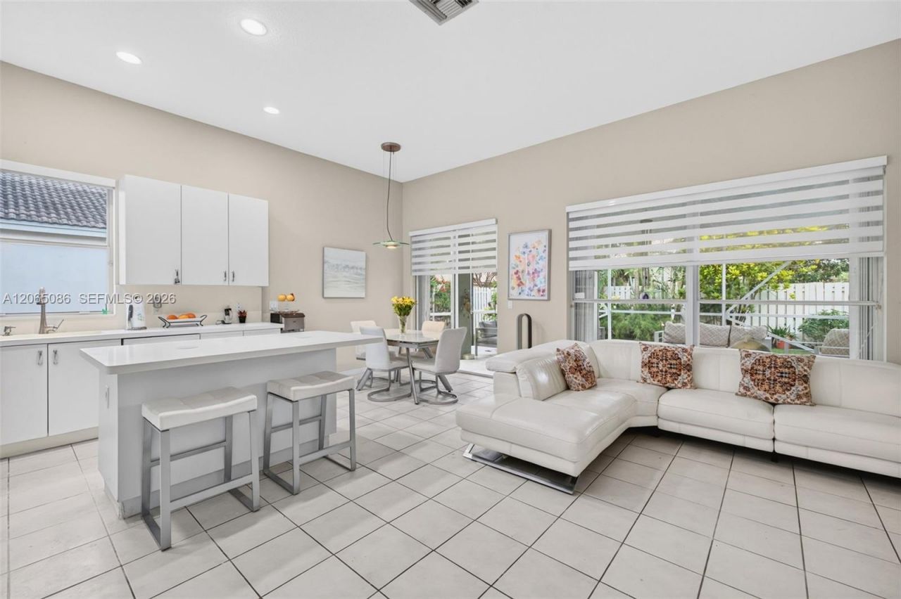 13356 NW 16th St, Pembroke Pines, FL 33028 Photo