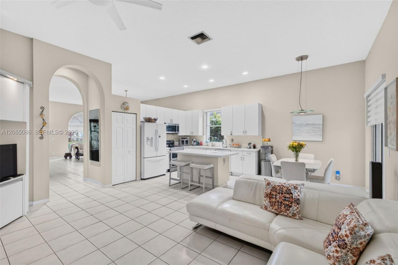 13356 NW 16th St, Pembroke Pines, FL 33028 Photo
