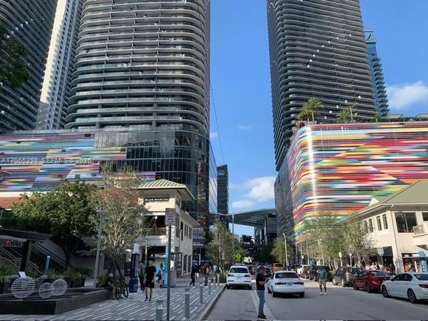 45 SW 9th St , Unit 1005, Miami, FL 33130