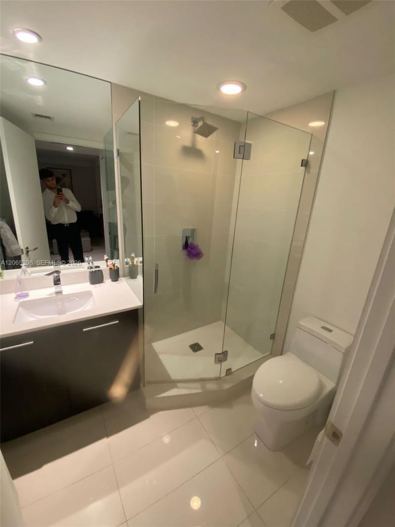 45 SW 9th St , Unit 1005, Miami, FL 33130 Photo