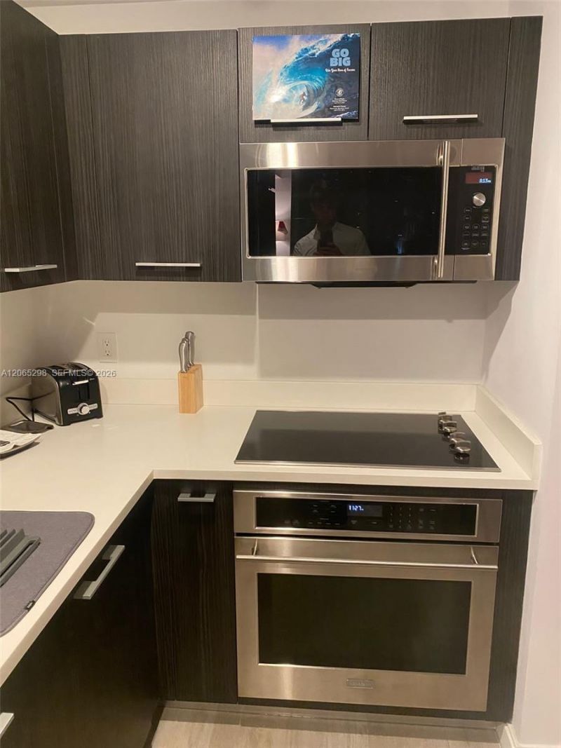 45 SW 9th St , Unit 1005, Miami, FL 33130 Photo