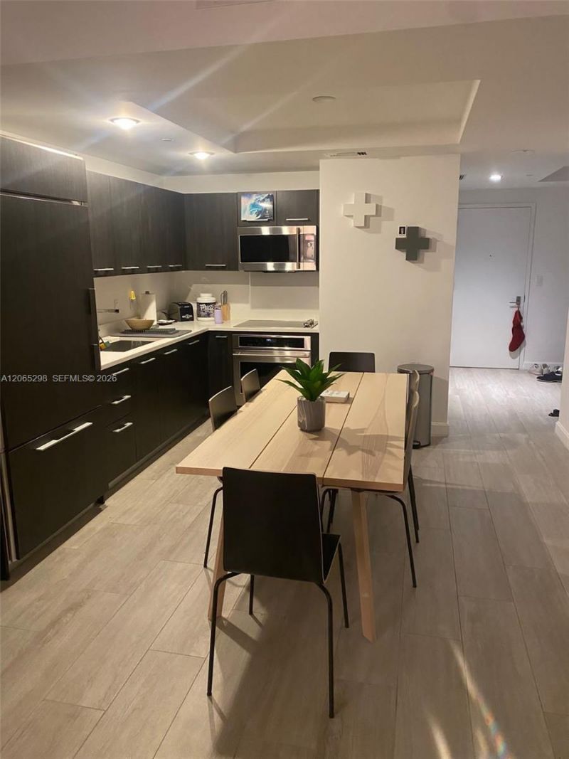 45 SW 9th St , Unit 1005, Miami, FL 33130 Photo