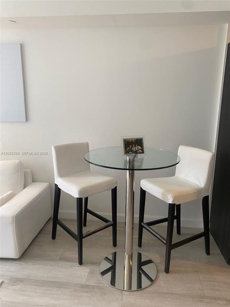 45 SW 9th St , Unit 1005, Miami, FL 33130 Photo