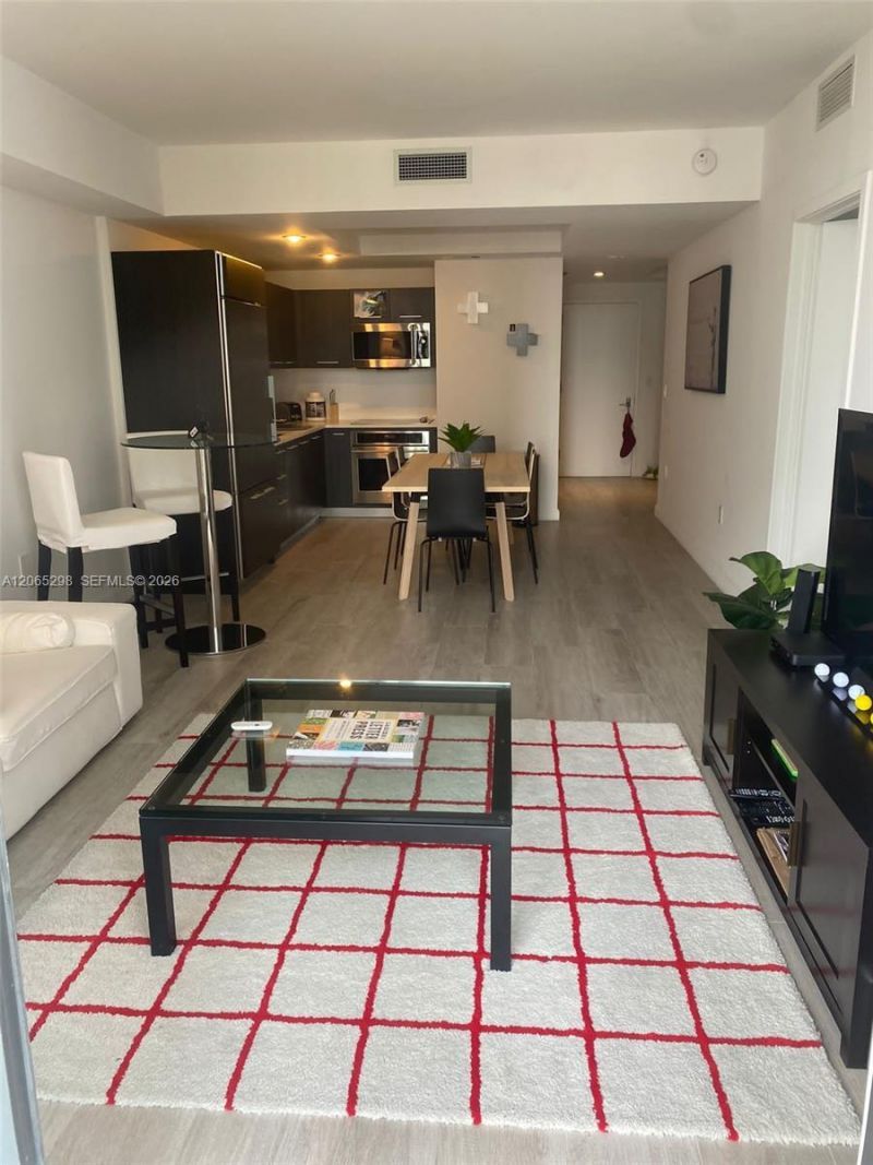 45 SW 9th St , Unit 1005, Miami, FL 33130 Photo