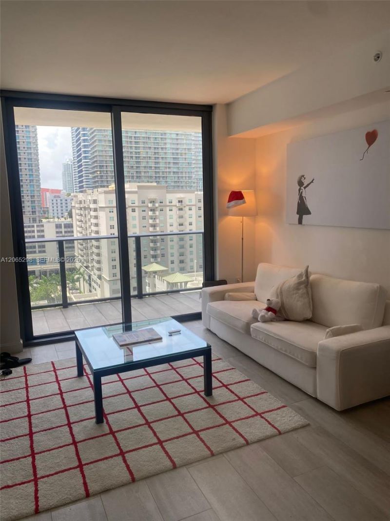 45 SW 9th St , Unit 1005, Miami, FL 33130 Photo