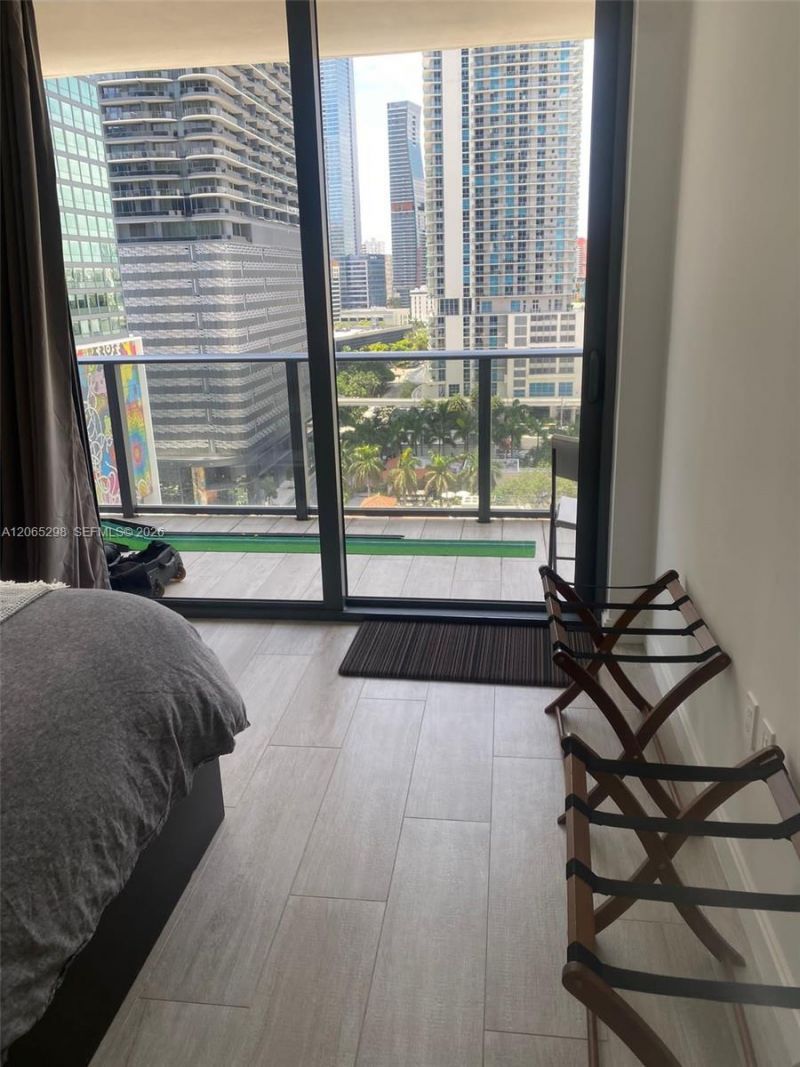 45 SW 9th St , Unit 1005, Miami, FL 33130 Photo