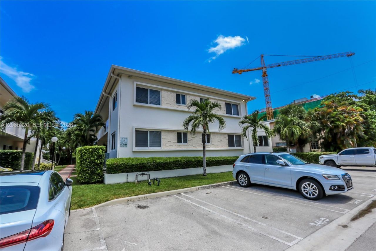 1029 94th St , Bay Harbor Islands, FL 33154 Photo