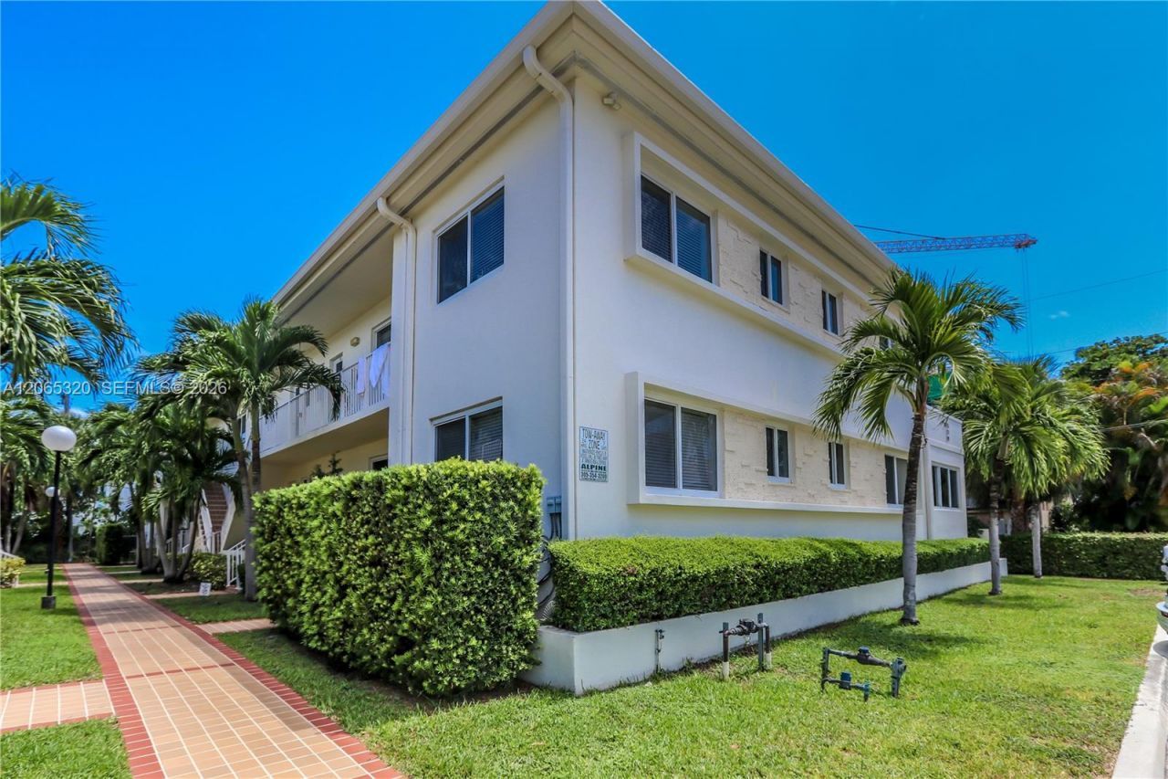1029 94th St , Bay Harbor Islands, FL 33154 Photo
