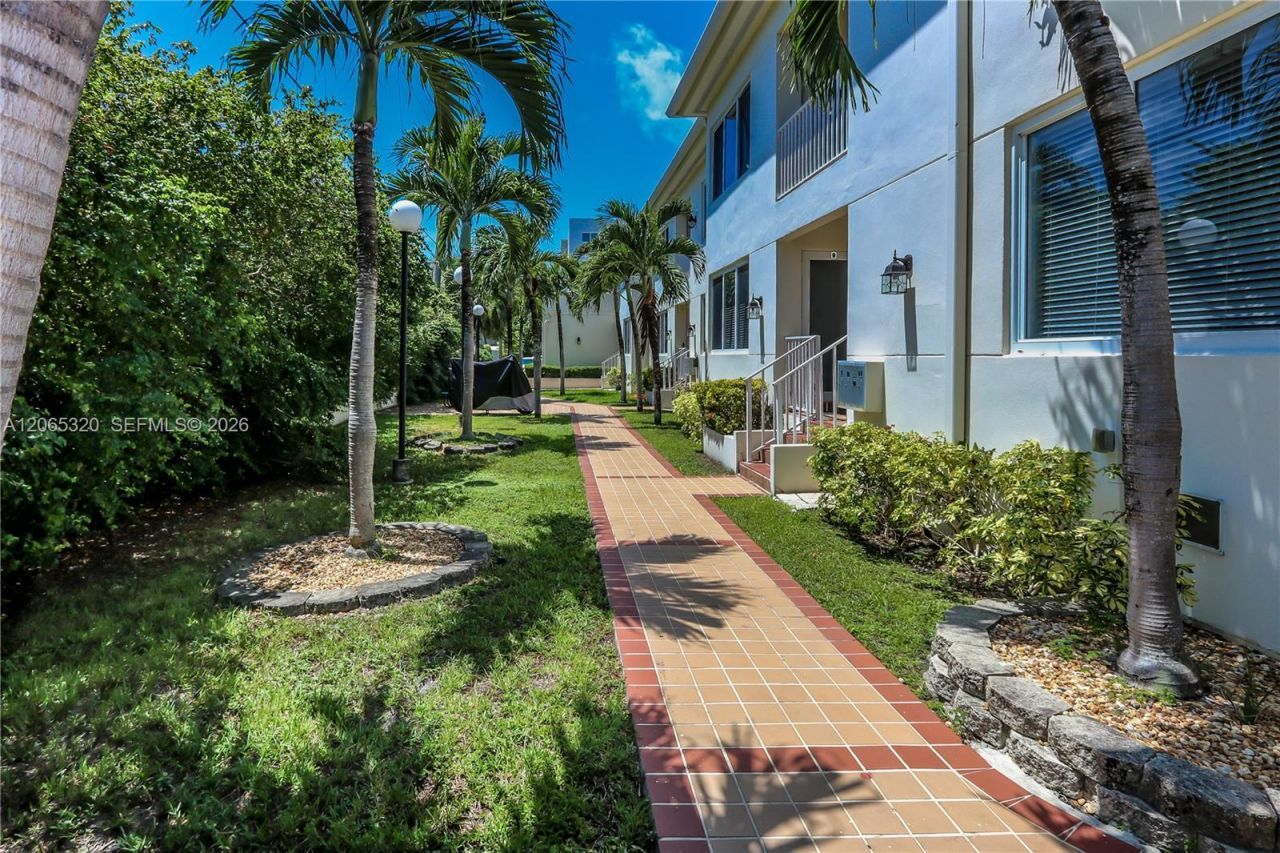 1029 94th St , Bay Harbor Islands, FL 33154 Photo