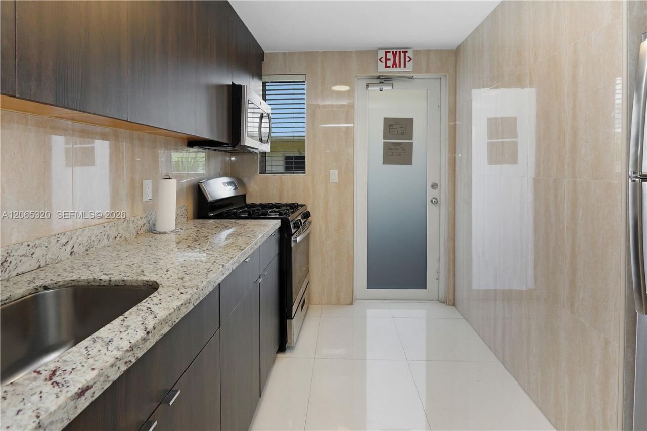 1029 94th St , Bay Harbor Islands, FL 33154 Photo