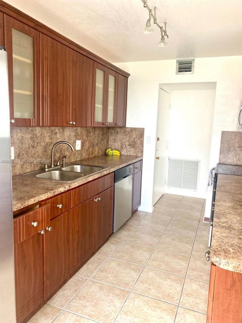 1300 NE Miami Gardens Dr , Unit 713E, Miami, FL 33179 Photo