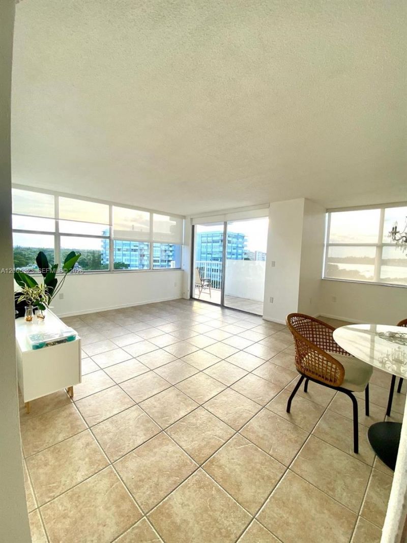 1300 NE Miami Gardens Dr , Unit 713E, Miami, FL 33179 Photo