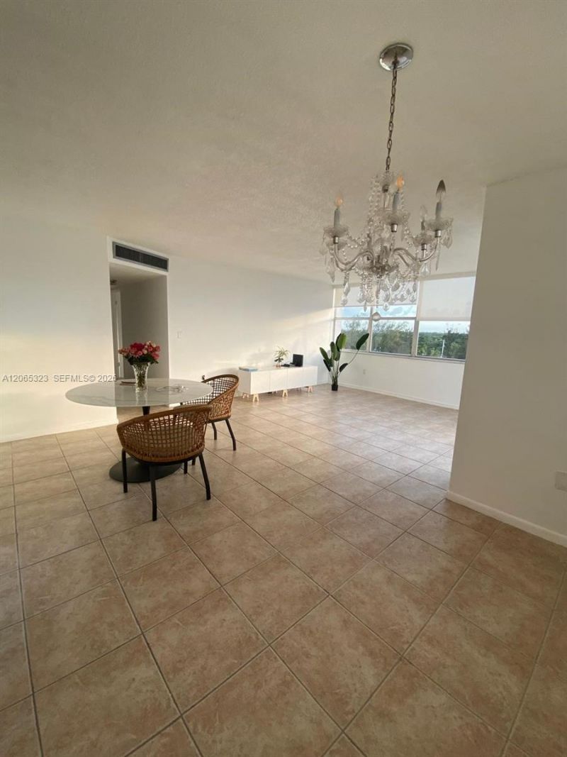 1300 NE Miami Gardens Dr , Unit 713E, Miami, FL 33179 Photo