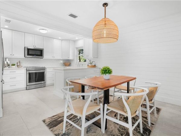 250 Lanchester CT, Unit 35, NAPLES, FL 34112