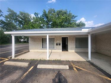3726 Cleveland Avenue NW, Unit 101, Canton, OH 44709