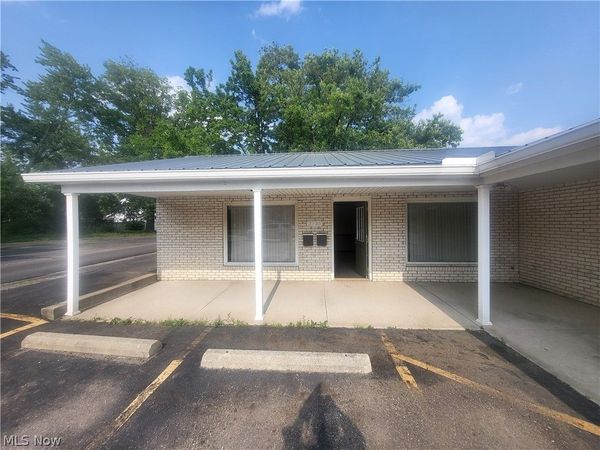 3726 Cleveland Avenue NW, Unit 101, Canton, OH 44709