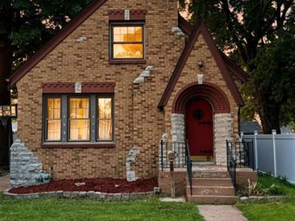 111 E Olive Street, Staunton, IL 62088