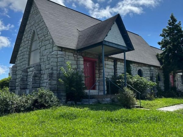 103 S 6Th St, LaFollette, TN 37766