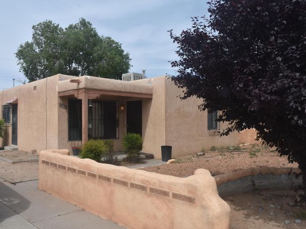 4013 Thaxton Avenue SE, Albuquerque, NM 87108