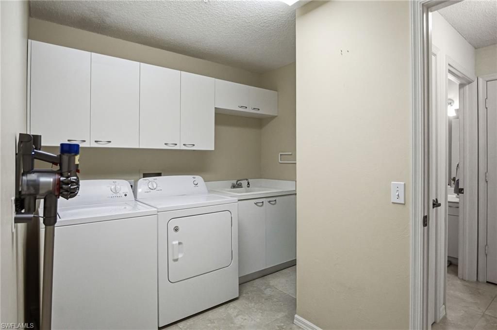 77 Silver Oaks Cir, Unit 8102, Naples, FL 34119 Photo