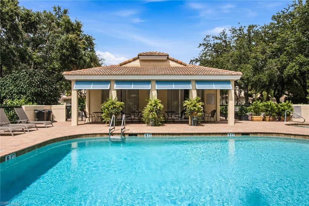 77 Silver Oaks Cir, Unit 8102, Naples, FL 34119 Photo
