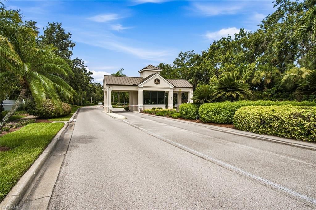 77 Silver Oaks Cir, Unit 8102, Naples, FL 34119 Photo