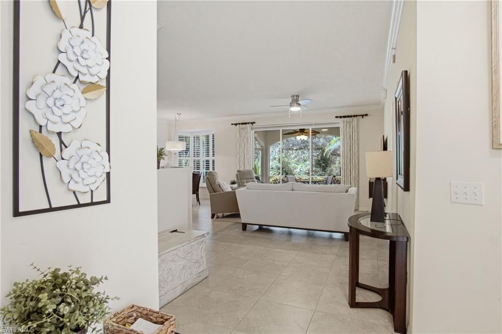 77 Silver Oaks Cir, Unit 8102, Naples, FL 34119 Photo