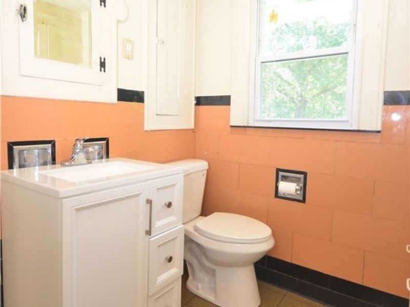 928 Delia Avenue, Akron, OH 44320 Photo 24