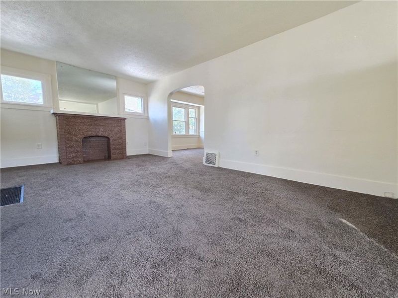 928 Delia Avenue, Akron, OH 44320 Photo 6