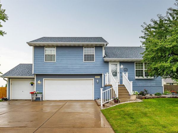 1004 15th Street SE, Bondurant, IA 50035