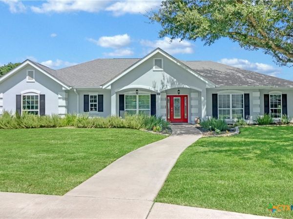 317 Sol Del Rio, Seguin, TX 78155