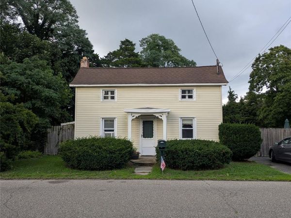1315 Coates Avenue , Holbrook, NY 11741