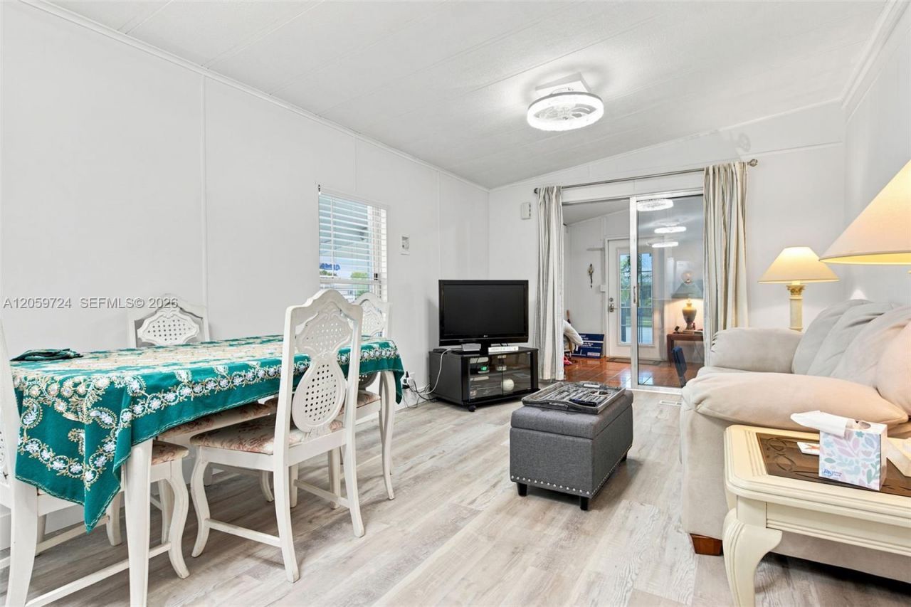 5220 SW 29th Ter , Fort Lauderdale, FL 33312 Photo