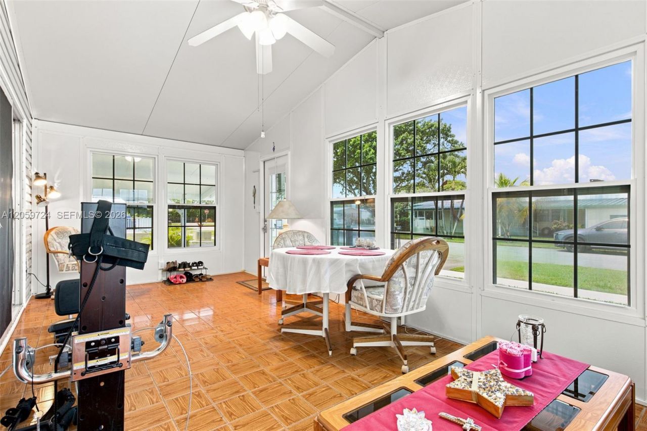 5220 SW 29th Ter , Fort Lauderdale, FL 33312 Photo