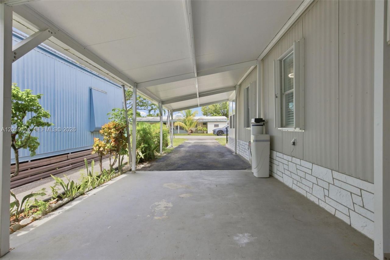 5220 SW 29th Ter , Fort Lauderdale, FL 33312 Photo