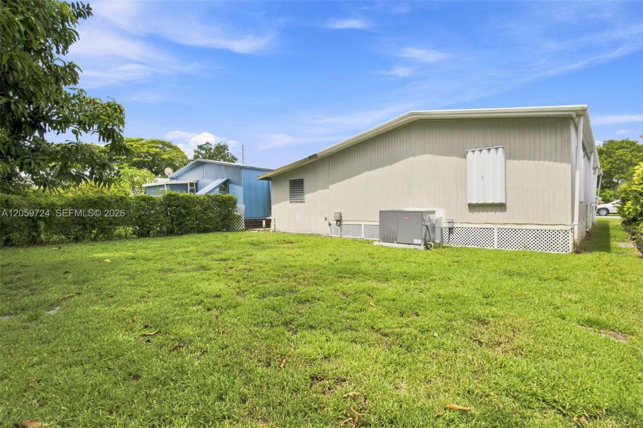 5220 SW 29th Ter , Fort Lauderdale, FL 33312 Photo