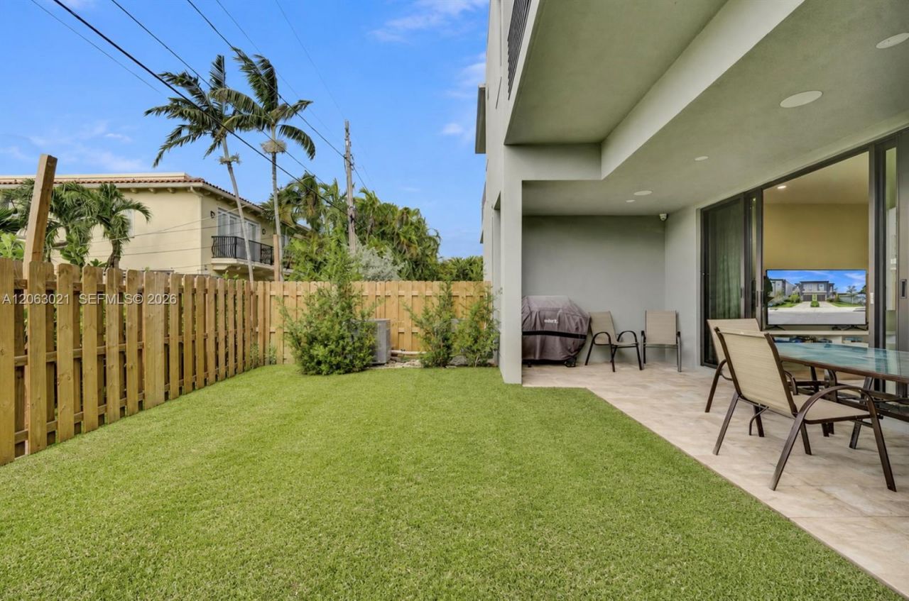 1103 NE 16th Ter, Unit 1, Fort Lauderdale, FL 33304 Photo