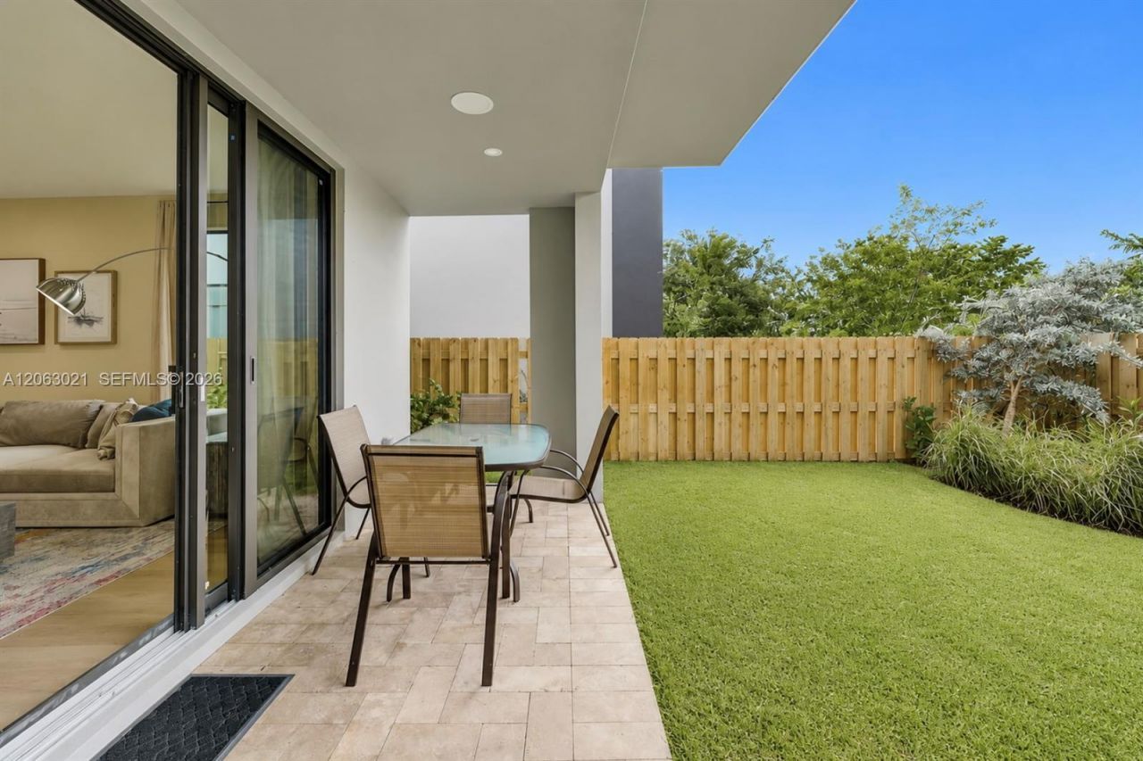 1103 NE 16th Ter, Unit 1, Fort Lauderdale, FL 33304 Photo