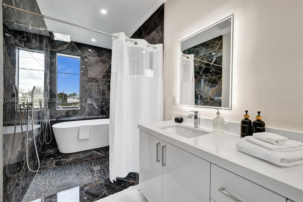 1103 NE 16th Ter, Unit 1, Fort Lauderdale, FL 33304 Photo
