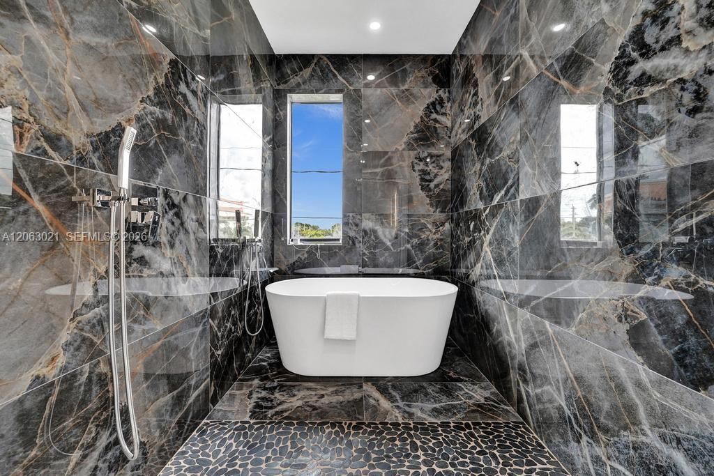 1103 NE 16th Ter, Unit 1, Fort Lauderdale, FL 33304 Photo